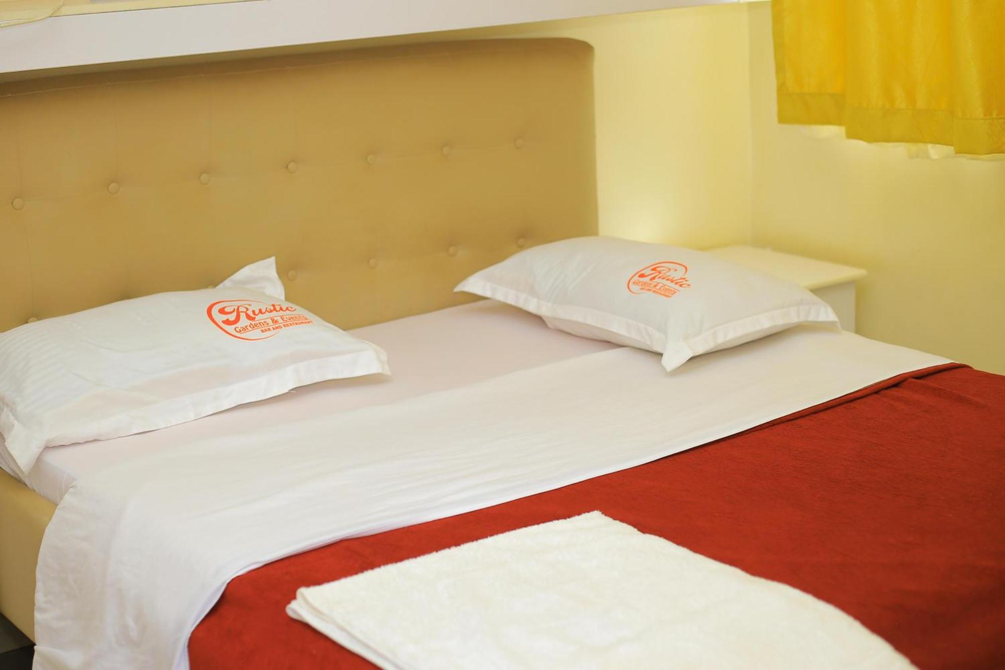 Rustic Gardens Bed & Breakfast Kitunzi Lungujja Kampala Exterior foto